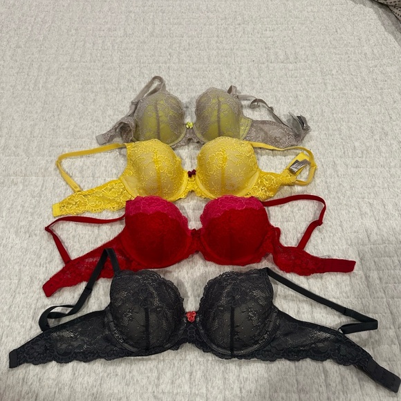 Victoria’s Secret Dream Angels Lined Demi bras - Picture 3 of 4